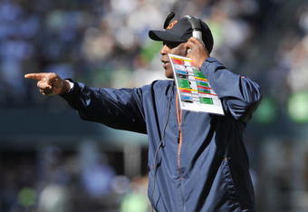 SEATTLE - SEPTEMBER 27:  Head coach Lovie Smith of the Chicago Bears yells during the game against the Seattle Seahawks on September 27, 2009 at Qwest Field in Seattle, Washington. The Bears defeated the Seahawks 25-19.  (Photo by Otto Greule Jr/Getty Images)   