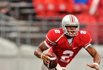 COLUMBUS, OH - SEPTEMBER 26:  Quarterback Terrelle Pryor #2 of the Ohio State Buckeyes runs with the ball against the Illinois Fighting Illini at Ohio Stadium on September 26, 2009 in Columbus, Ohio.  (Photo by Jamie Sabau/Getty Images)
