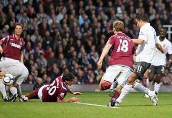 Gun_1256544677_westham25102009_crop_340x234