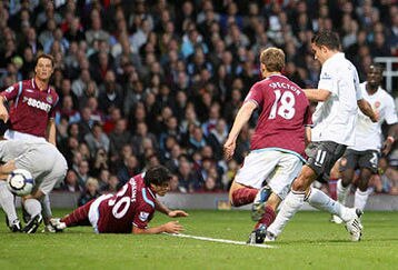 Gun_1256544677_westham25102009_feature