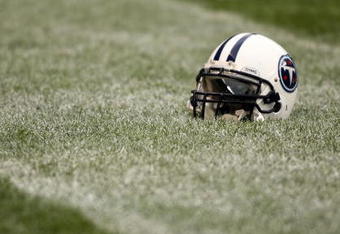 CHICAGO - NOVEMBER 09:  A Tennessee Titans helmet sits on the field against the Chicago Bears at Soldier Field on November 9, 2008 in Chicago, Illinois.  (Photo by Jonathan Ferrey/Getty Images)