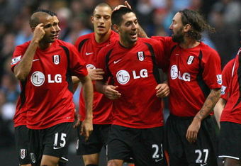 MANCHESTER, ENGLAND - OCTOBER 25:  Clint Dempsey (C) of Fulham celebrates with team mates after scoring the second equalizing goal during the Barclays Premier League match between Manchester City and Fulham at the City of Manchester Stadium on October 25, 2009 in Manchester, England.  (Photo by Alex Livesey/Getty Images)