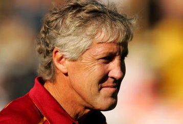 BERKELEY, CA - OCTOBER 03:  Head Coach Pete Carroll of the USC Trojans walks around the field before their game against the California Golden Bears at California Memorial Stadium on October 3, 2009 in Berkeley, California.  (Photo by Ezra Shaw/Getty Images)