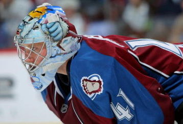 DENVER - OCTOBER 24:  Goalkeeper Craig Anderson #41 of the Colorado Avalanche awaits action against the Detroit Red Wings during NHL action at the Pepsi Center on October 24, 2009 in Denver, Colorado. Anderson had 48 saves as the Avalanche defeated the Red Wings 3-1.  (Photo by Doug Pensinger/Getty Images)