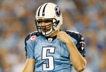 NASHVILLE, TN - OCTOBER 11:  Kerry Collins #5 of the Tennessee Titans looks on during the NFL game against the Indianapolis Colts at LP Field on October 11, 2009 in Nashville, Tennessee. The Colts defeated the Titans 31-9.  (Photo by Andy Lyons/Getty Images)