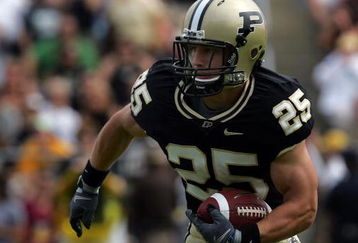 WEST LAFAYETTE, IN - SEPTEMBER 20: Running back Dan Dierking #25 the Purdue Boilermakers during play against the Central Michigan Chippewas at Ross-Ade Stadium on September 20, 2008 in West Lafayette, Indiana.  (Photo by Ronald Martinez/Getty Images)