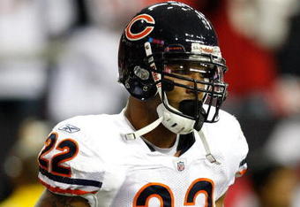 ATLANTA - OCTOBER 18:  Matt Forte #22 of the Chicago Bears against the Atlanta Falcons at Georgia Dome on October 18, 2009 in Atlanta, Georgia.  (Photo by Kevin C. Cox/Getty Images)