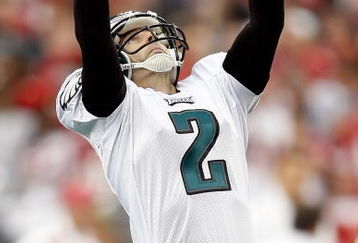 GLENDALE, AZ - JANUARY 18:  Kicker David Akers #2 of the Philadelphia Eagles reacts after making a 33-yard field goal in the second quarter during the NFC championship game against the Arizona Cardinals  on January 18, 2009 at University of Phoenix Stadium in Glendale, Arizona.  (Photo by Jamie Squire/Getty Images)