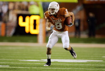 AUSTIN, TX - OCTOBER 10:  Wide receiver Jordan Shipley #8 of the Texas Longhorns runs with a pass against the Colorado Buffaloes on October 10, 2009 at Darrell K Royal-Texas Memorial Stadium in Austin, Texas.  Texas won 38-14.  (Photo by Brian Bahr/Getty Images)