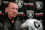 OAKLAND, CA - JANUARY 23:  Oakland Raiders owner Al Davis speaks during a news conference introducing new Raiders head coach Lane Kiffin on January 23, 2007 in Oakland, California. Kiffin, a 31 year-old offensive coordinator from the University of Southern California, was named as the new head coach to replace Art Shell who was fired after going 2-14 for the season.  (Photo by Justin Sullivan/Getty Images)