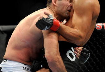 LOS ANGELES, CA - OCTOBER 24:  UFC Light Heavyweight Champion Lyoto Machida (L) battles with UFC Light Heavyweight challenger Mauricio Rua (R) during their title fight at UFC 104 at Staples Center on October 24, 2009 in Los Angeles, California.  (Photo by Jon Kopaloff/Getty Images)