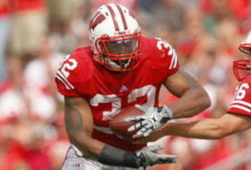 MADISON, WI - SEPTEMBER 26: John Clay #32 of the Wisconsin Badgers carries the ball during the game against  the Michigan State Spartans on September 26, 2009 at Camp Randall Stadium in Madison, Wisconsin. Wisconsin defeated Michigan State 38-30. (Photo by Jonathan Daniel/Getty Images)
