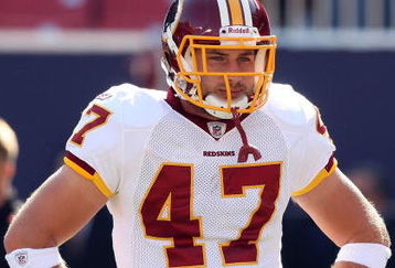 EAST RUTHERFORD, NJ - SEPTEMBER 13:  Chris Cooley #47 of the Washington Redskins warms up before playing the New York Giants on September 13, 2009 at Giants Stadium in East Rutherford, New Jersey.  (Photo by Jim McIsaac/Getty Images)