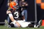 CLEVELAND, OH - OCTOBER 25:  Derek Anderson #3 of the Cleveland Browns reacts after being sacked by the Green Bay Packers at Cleveland Browns at Cleveland Browns Stadium on October 25, 2009 in Cleveland, Ohio.  (Photo by Matt Sullivan/Getty Images)