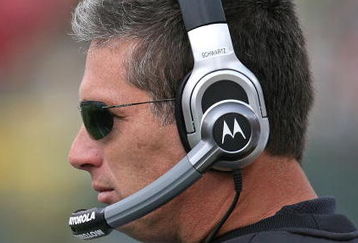 GREEN BAY, WI - OCTOBER 18: Head coach Jim Schwartz of the Detroit Lions watches as his team takes on the Green Bay Packers at Lambeau Field on October 18, 2009 in Green Bay, Wisconsin. The Packers defeated the Lions 26-0. (Photo by Jonathan Daniel/Getty Images)