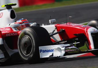 SUZUKA, JAPAN - OCTOBER 03:  Timo Glock of Germany and Toyota drives during qualifying for the Japanese Formula One Grand Prix at Suzuka Circuit on October 3, 2009 in Suzuka, Japan.  (Photo by Mark Thompson/Getty Images)
