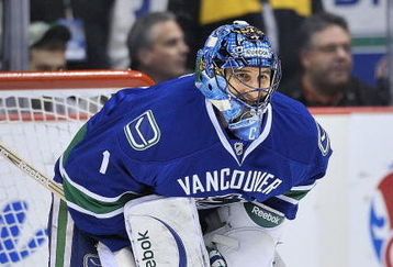 VANCOUVER, CANADA - OCTOBER 5: Roberto Luongo #1 of the Vancouver Canucks defends the net during the game against the Colorado Avalanche at General Motors Place on October 5, 2009 in Vancouver, Canada.   (Photo by Nick Didlick/Getty Images)
