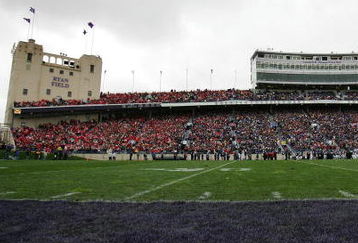 EVANSTON, IL - NOVEMBER 08:  Head Coach Jim Tressel of the Ohio State Buckeyes coaches against the Northwestern Wildcats at Ryan Stadium on November 8, 2008 in Evanston, Illinois  (Photo by Jonathan Ferrey/Getty Images)