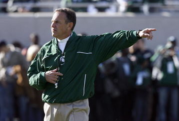 EAST LANSING, MI - NOVEMBER 03: Mark Dantonio of the Michigan State Spartans motions on the field during the game against the Michigan Wolverines at Spartan Stadium November 3, 2007 in East Lansing, Michigan. Michigan defeated Michigan State 28-24. (Photo by Kevin C. Cox/Getty Images) 