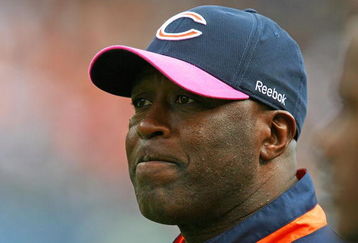 CHICAGO - OCTOBER 04: Head coach Lovie Smith of the Chicago Bears watches as his team takes on the Detroit Lions on October 4, 2009 at Soldier Field in Chicago, Illinois. The Bears defeated the Lions 48-24. (Photo by Jonathan Daniel/Getty Images)