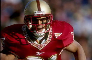 7 Nov 1998:  Running back Mike Cloud #21 of the Boston College Eagles in action during a game against the Notre Dame Fighting Irish at the Alumni Stadium in Chestnut Hill, Massachusetts. The Fighting Irish defeated the Eagles 31-26. Mandatory Credit: Ezra O. Shaw  /Allsport