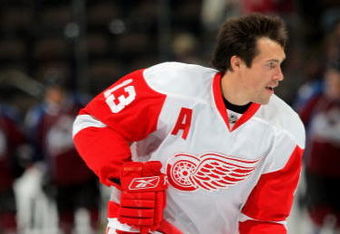 DENVER - OCTOBER 24:  Pavel Datsyuk #13 of the Detroit Red Wings warms up prior to facing the Colorado Avalanche during NHL action at the Pepsi Center on October 24, 2009 in Denver, Colorado. The Avalanche defeated the Red Wings 3-1.  (Photo by Doug Pensinger/Getty Images)