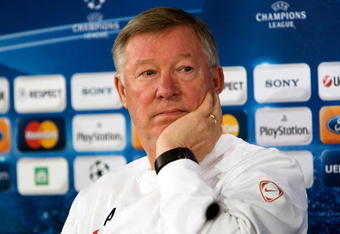 MOSCOW - OCTOBER - OCTOBER 20: Sir Alex Ferguson of Manchester United speaks during a press conference  ahead of their UEFA Champions League match against CSKA Moscow at Luzhniki Stadium on October 20, 2009 in Moscow, Russia. (Photo by Oleg Nikishin/Getty Images)