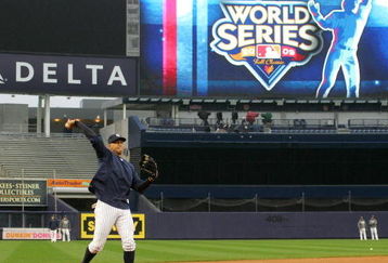 NEW YORK - OCTOBER 27:  Alex Rodriguez #13 of the New York Yankees practices during World Series workouts on October 27, 2009 at Yankee Stadium in the Bronx borough of New York City.  (Photo by Jared Wickerham/Getty Images)