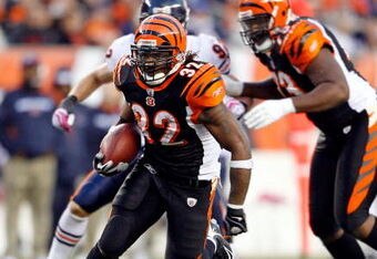 CINCINNATI - OCTOBER 25:  Cedric Benson #32 of the Cincinnati Bengals runs with the ball  during the NFL game against the Chicago Bears at Paul Brown Stadium on October 25, 2009 in Cincinnati, Ohio.  The Bengals won 45-10.  (Photo by Andy Lyons/Getty Images)