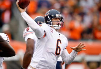 CINCINNATI - OCTOBER 25:  Jay Cutler #6 of the Chicago Bears throws the ball during the NFL game against the Cincinnati Bengals at Paul Brown Stadium on October 25, 2009 in Cincinnati, Ohio. The Bengals won 45-10.  (Photo by Andy Lyons/Getty Images)