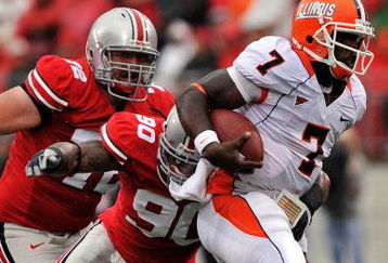 COLUMBUS, OH - SEPTEMBER 26:  Quarterback Juice Williams #7 of the Illinois Fighting Illini is brought down by Thaddeus Gibson #90 of the Ohio State Buckeyes after a gain at Ohio Stadium on September 26, 2009 in Columbus, Ohio.  (Photo by Jamie Sabau/Getty Images)
