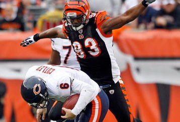 CINCINNATI - OCTOBER 25:  Jay Cutler #6 of the Chicago Bears is sacked by Michael Johnson #93 and Frostee Rucker #92 of the Cincinnati Bengals at Paul Brown Stadium on October 25, 2009 in Cincinnati, Ohio. The Bengals won 45-10.  (Photo by Andy Lyons/Getty Images)