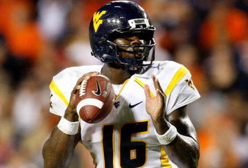 AUBURN, AL - SEPTEMBER 19:  Quarterback Jarrett Brown #16 of the West Virginia Mountaineers against the Auburn Tigers at Jordan-Hare Stadium on September 19, 2009 in Auburn, Alabama.  (Photo by Kevin C. Cox/Getty Images)