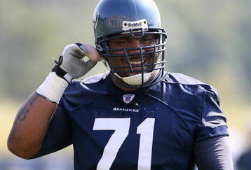RENTON, WA - JULY 31:  Tackle Walter Jones #71 of the Seattle Seahawks smiles during training camp at the Seahawks training facility on July 31, 2009 in Renton, Washington. (Photo by Otto Greule Jr/Getty Images)