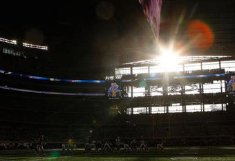 ARLINGTON, TX - OCTOBER 25:  A general view of the Atlanta Falcons and the Dallas Cowboys at Cowboys Stadium on October 25, 2009 in Arlington, Texas.  (Photo by Ronald Martinez/Getty Images)