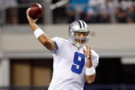 ARLINGTON, TX - SEPTEMBER 28:  Quarterback Tony Romo #9 of the Dallas Cowboys at Cowboys Stadium on September 28, 2009 in Arlington, Texas.  (Photo by Ronald Martinez/Getty Images)