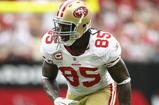 GLENDALE, AZ - SEPTEMBER 13:  Tight end Vernon Davis #85 of the San Francisco 49ers during the NFL game against the Arizona Cardinals at the Universtity of Phoenix Stadium on September 13, 2009 in Glendale, Arizona.  The 49ers defeated the Cardinals 20-16.  (Photo by Christian Petersen/Getty Images)