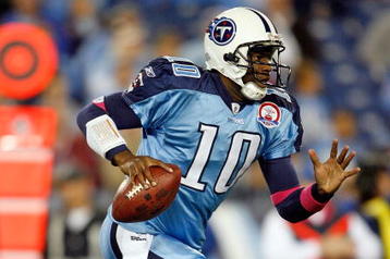 NASHVILLE, TN - OCTOBER 11:  Vince Young #10 of the Tennessee Titans runs with the ball during the NFL game against the Indianapolis Colts at LP Field on October 11, 2009 in Nashville, Tennessee. The Colts defeated the Titans 31-9.  (Photo by Andy Lyons/Getty Images)