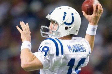 ST. LOUIS, MO - OCTOBER 25: Peyton Manning #18 of the Indianapolis Colts passes against the St. Louis Rams at the Edward Jones Dome on October 25, 2009 in St. Louis, Missouri.  The Colts beat the Rams 42-6.  (Photo by Dilip Vishwanat/Getty Images)