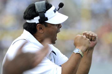 ANNAPOLIS, MD - SEPTEMBER 20: Coach Ken Niumataldo of the Navy Midshipmen directs play against the Rutgers Scarlet Knights at Jack Stephens Field at Navy-Marine Corps Memorial Stadium on September 20, 2008 in Annapolis, Maryland.  (Photo by Al Messerschmidt/Getty Images)