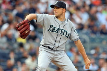 NEW YORK - JULY 01:  Jarrod Washburn #56 of the Seattle Mariners pitches against the New York Yankees on July 1, 2009 at Yankee Stadium in the Bronx borough of New York City.  (Photo by Jim McIsaac/Getty Images)