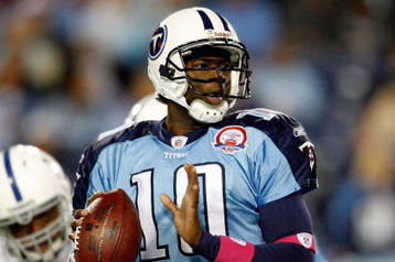NASHVILLE, TN - OCTOBER 11:  Vince Young #10 of the Tennessee Titans throws the ball during the NFL game against the Indianapolis Colts at LP Field on October 11, 2009 in Nashville, Tennessee. The Colts defeated the Titans 31-9.  (Photo by Andy Lyons/Getty Images)