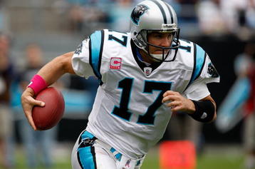 CHARLOTTE, NC - OCTOBER 11:  Jake Delhomme #17 of the Carolina Panthers runs with the ball against the Washington Redskins at Bank of America Stadium on October 11, 2009 in Charlotte, North Carolina.  (Photo by Streeter Lecka/Getty Images)