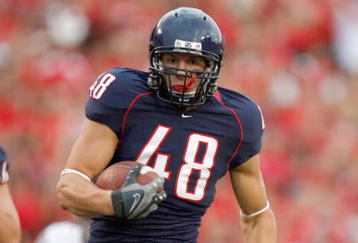 TUSCON - OCTOBER 4:  Rob Gronkowski #48 of the Arizona Wildcats carries the ball during the game against the Washington Huskies on October 4, 2008 at Arizona Stadium in Tucson, Arizona. (Photo by: Gregory Shamus/Getty Images)