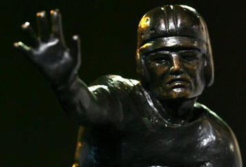 NEW YORK - DECEMBER 09:  The Heisman Trophy was presented to Troy Smith of Ohio State University on December 9, 2006 in New York City.  (Photo by Chris Trotman/Getty Images)