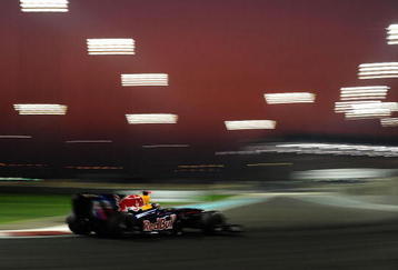 ABU DHABI, UNITED ARAB EMIRATES - OCTOBER 31:  Mark Webber of Australia and Red Bull Racing drives during qualifying for the Abu Dhabi Formula One Grand Prix at the Yas Marina Circuit on October 31, 2009 in Abu Dhabi, United Arab Emirates.  (Photo by Clive Mason/Getty Images)