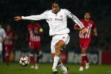 BORDEAUX, FRANCE - OCTOBER 21:  Luca Toni of FC Bayern Muenchen in action during the UEFA Champions League Group A match between Bordeaux and FC Bayern Muenchen at the Stade Chaban-Delmas on October 21, 2009 in Bordeaux, France.  (Photo by Clive Rose/Getty Images)