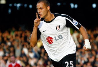 LONDON, ENGLAND - OCTOBER 31:  Bobby Zamora of Fulham celebrates his goal during the Barclays Premier League match between Fulham and Liverpool at Craven Cottage on October 31, 2009 in London, England.  (Photo by Clive Rose/Getty Images)