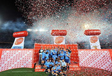 PRETORIA, SOUTH AFRICA - OCTOBER 31: Bulls players pose with the Trophy during the Absa Currie Cup match between Blue Bulls and Free State Cheetahs from Loftus Versfeld on October 31, 2009 in Pretoria, South Africa. (Photo by Duif du Toit/Gallo Images/Getty Images)