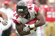 SAN FRANCISCO - OCTOBER 11: Jason Snelling #44 of the Atlanta Falcons runs with the ball during their game against the San Francisco 49ers at Candlestick Park on October 11, 2009 in San Francisco, California. (Photo by Ezra Shaw/Getty Images)